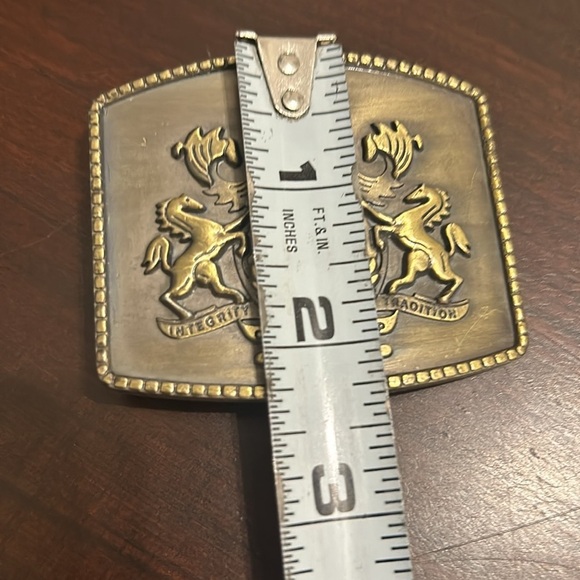 Seagram's Coat of Arms Vintage Metal Belt Buckle Joseph Seagram & Sons - Picture 5 of 12